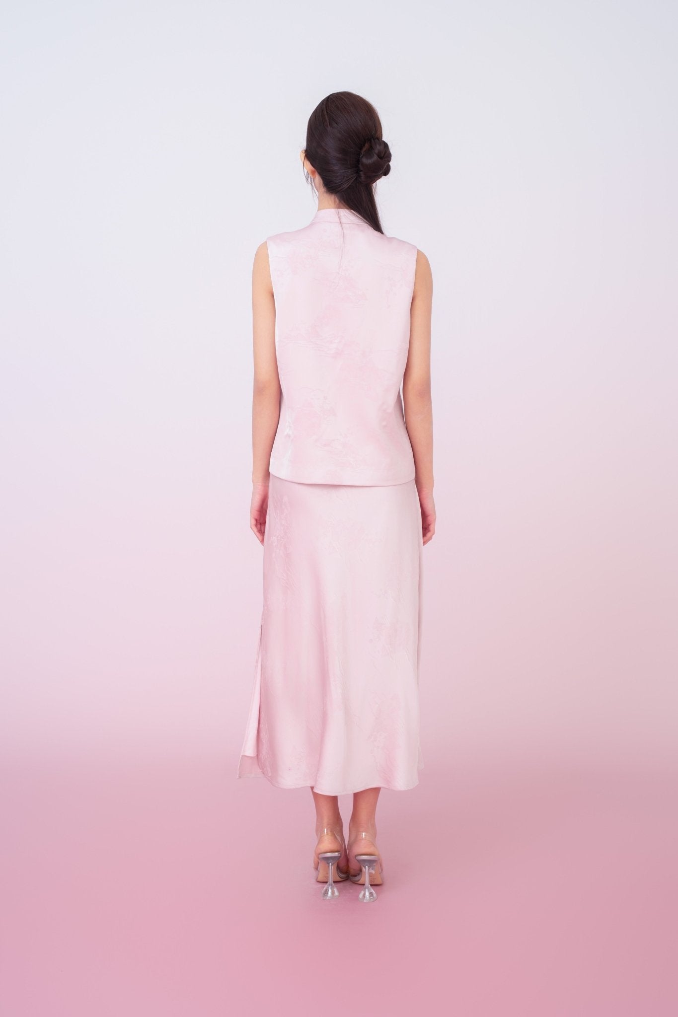 Kiyomi Light Pink Jacquard Sleeveless Mandarin Collar Top - Nimisski