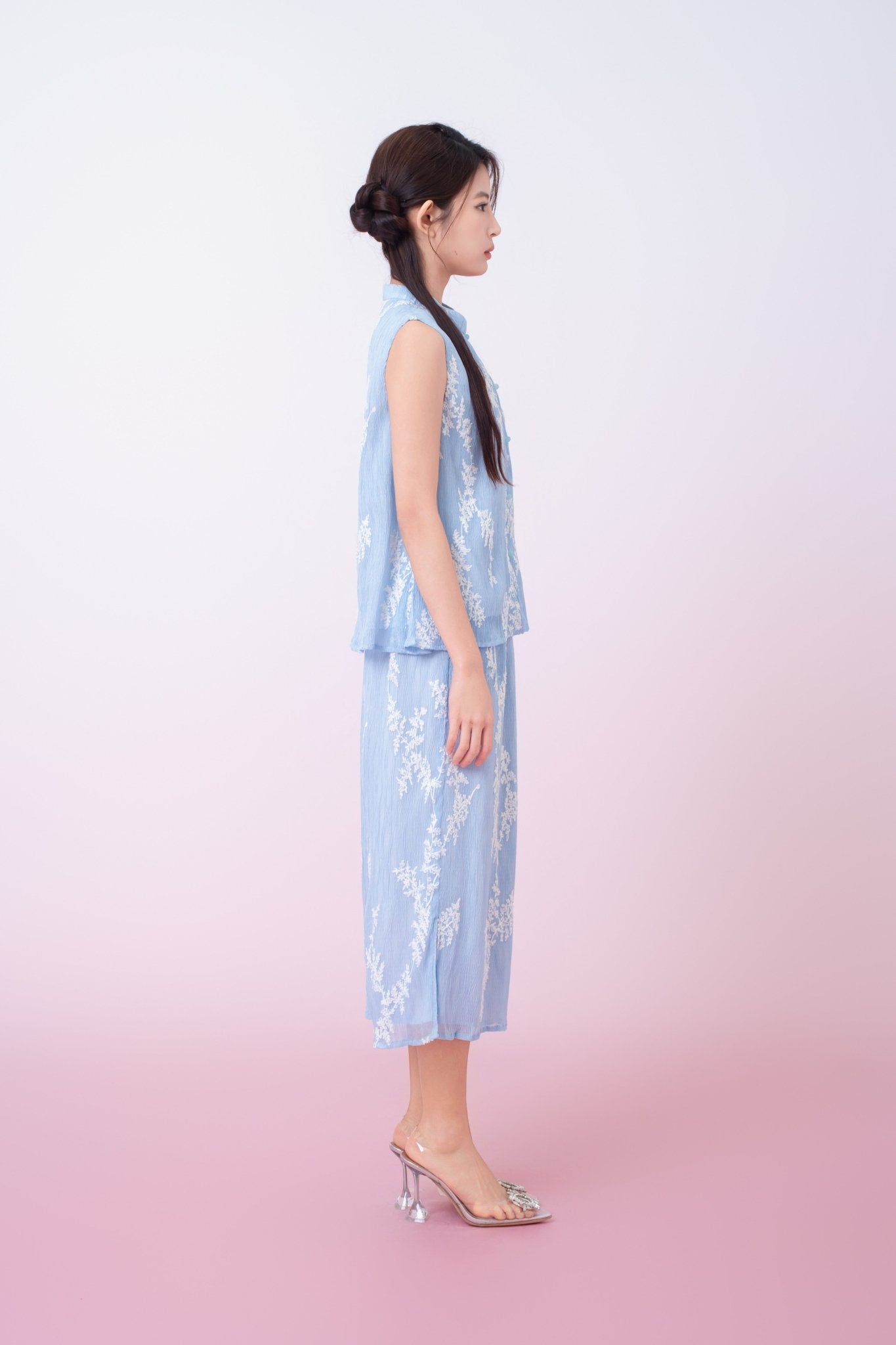 Kyla Light Blue With White Floral Midi Skirt - Nimisski
