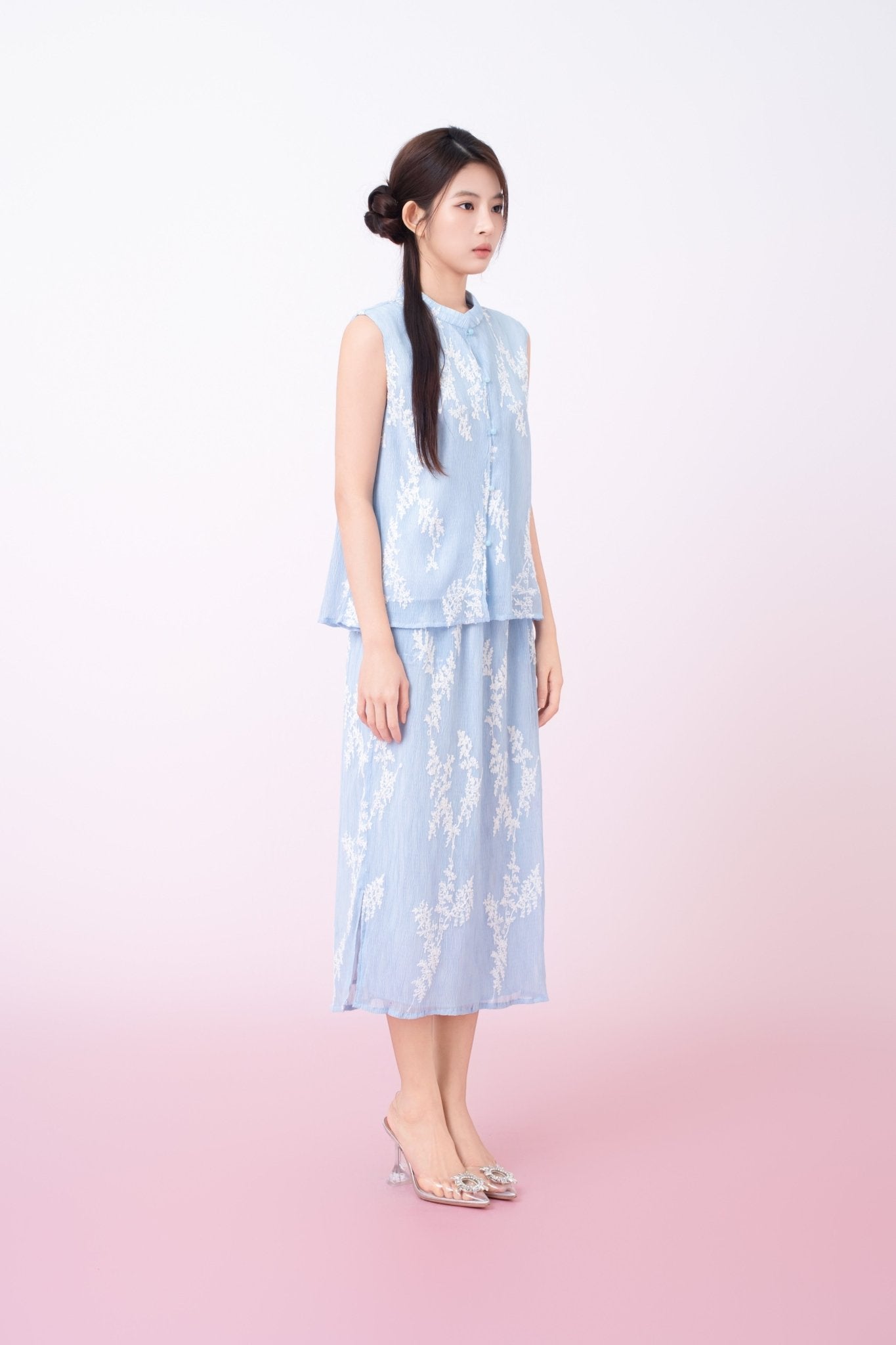 Kyla Light Blue With White Floral Mandarin Collar Top - Nimisski