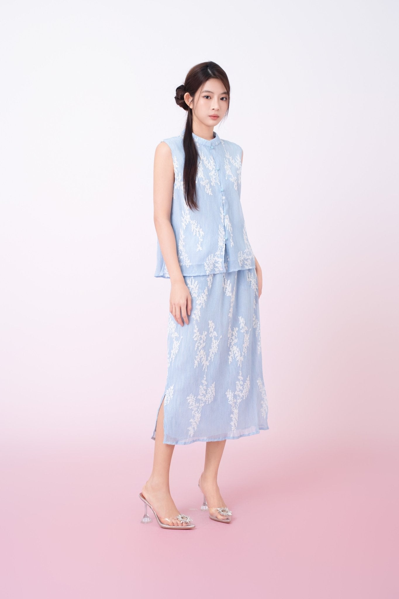 Kyla Light Blue With White Floral Midi Skirt - Nimisski