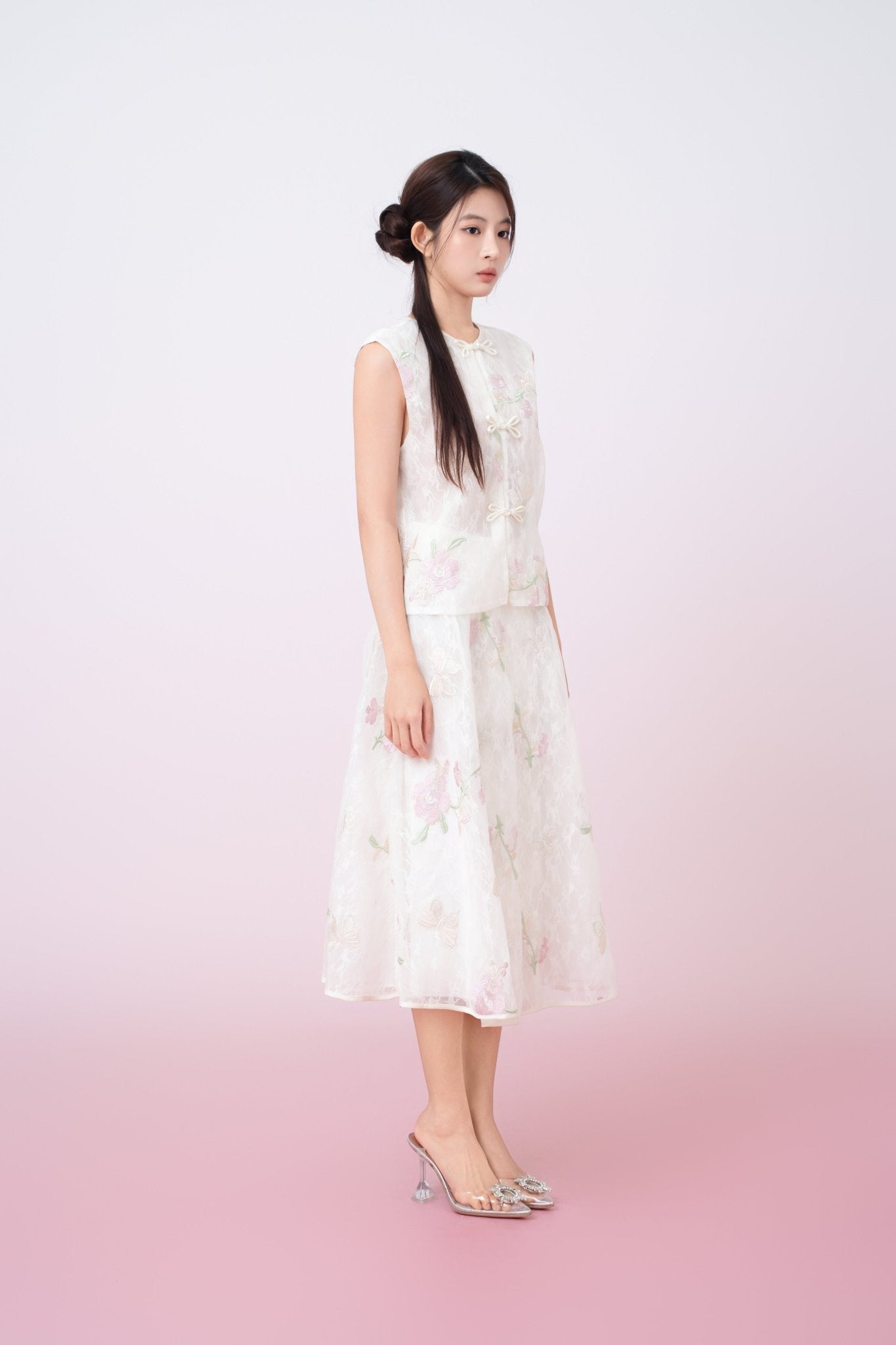 Kiera Ivory Floral Embroidery Cheongsam Top - Nimisski