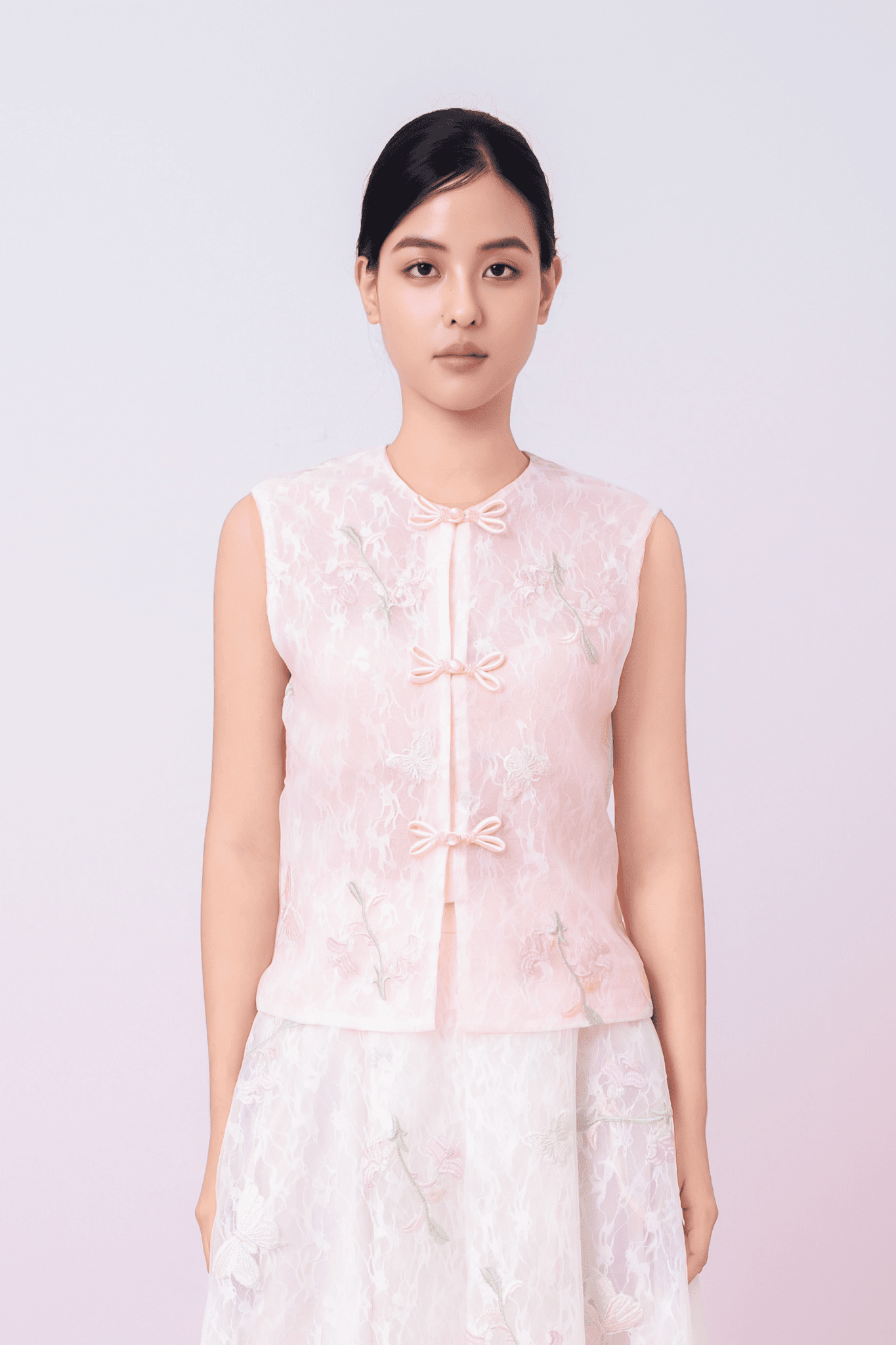 Kiera Light Pink Floral Embroidery Cheongsam Top - Nimisski