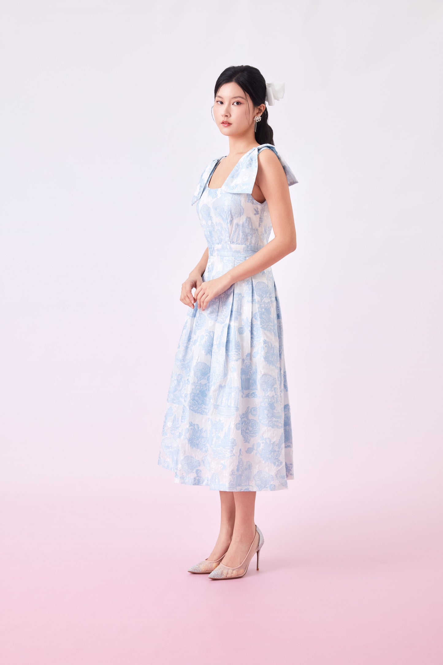 Gwenn Light Blue Print U-Neck Dress