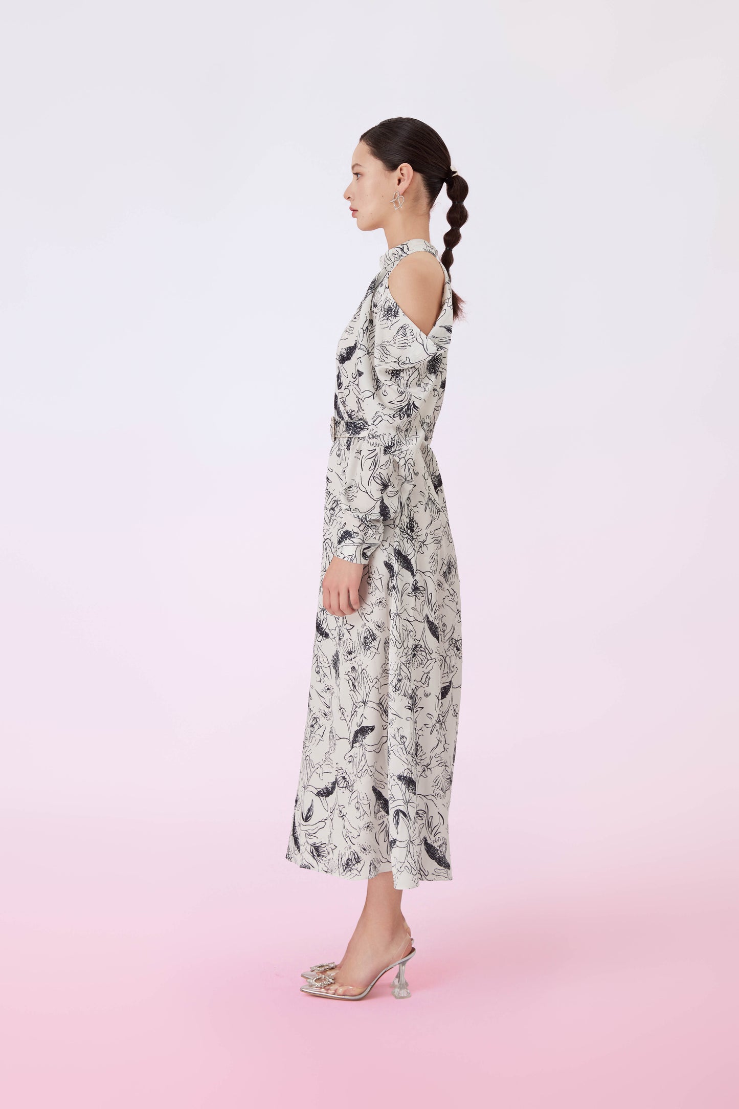 Geenia Black Print In White Halter Dress