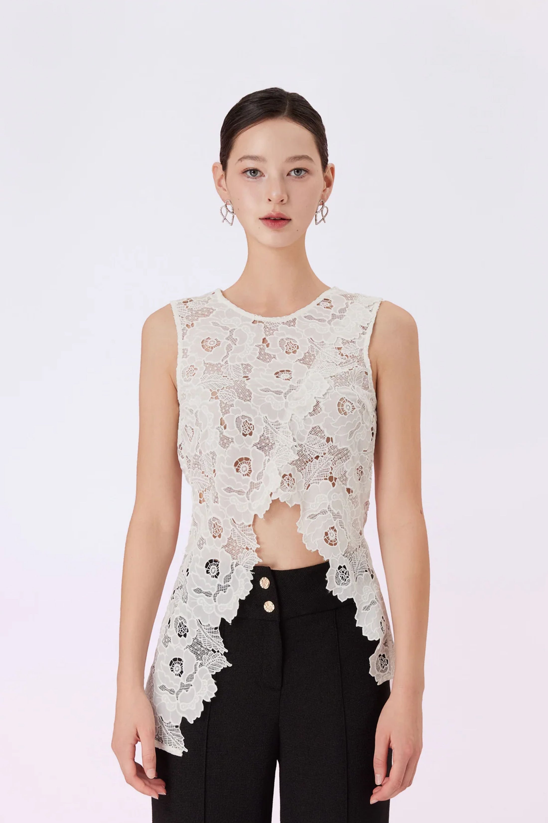 Gena White Rose Lace Sleeveless Top