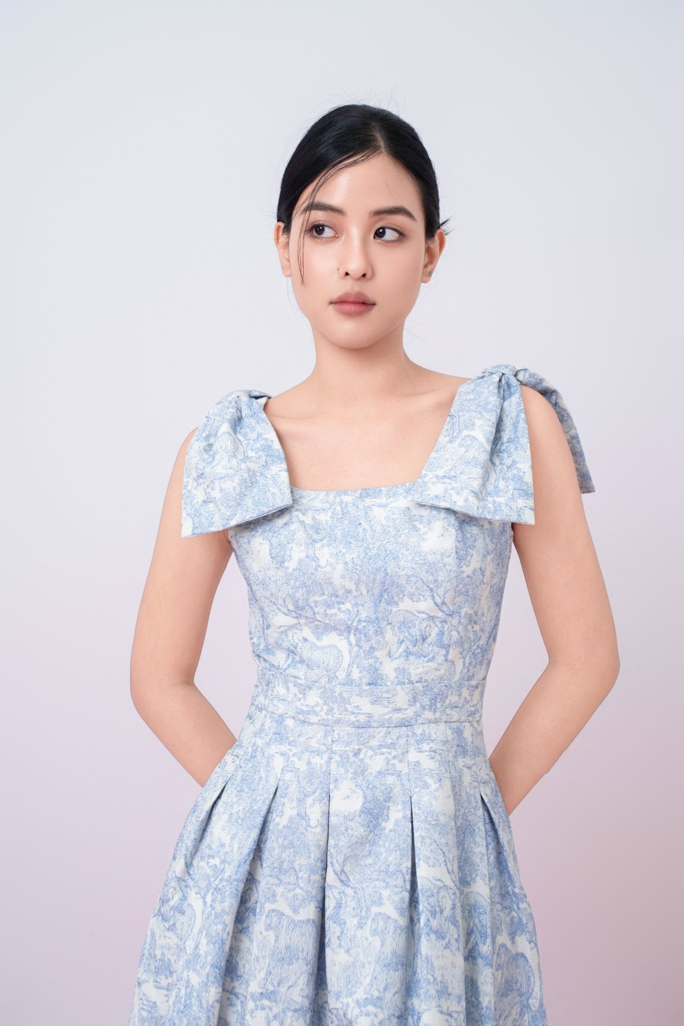 Gwenn Blue Animal Print In White Dress - Nimisski