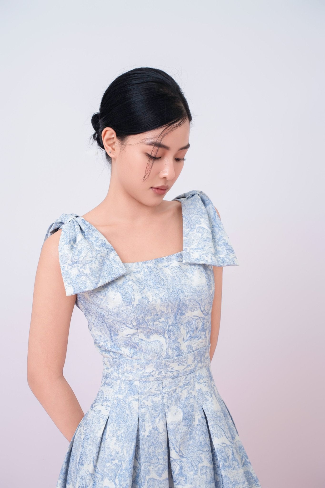 Gwenn Blue Animal Print In White Dress - Nimisski