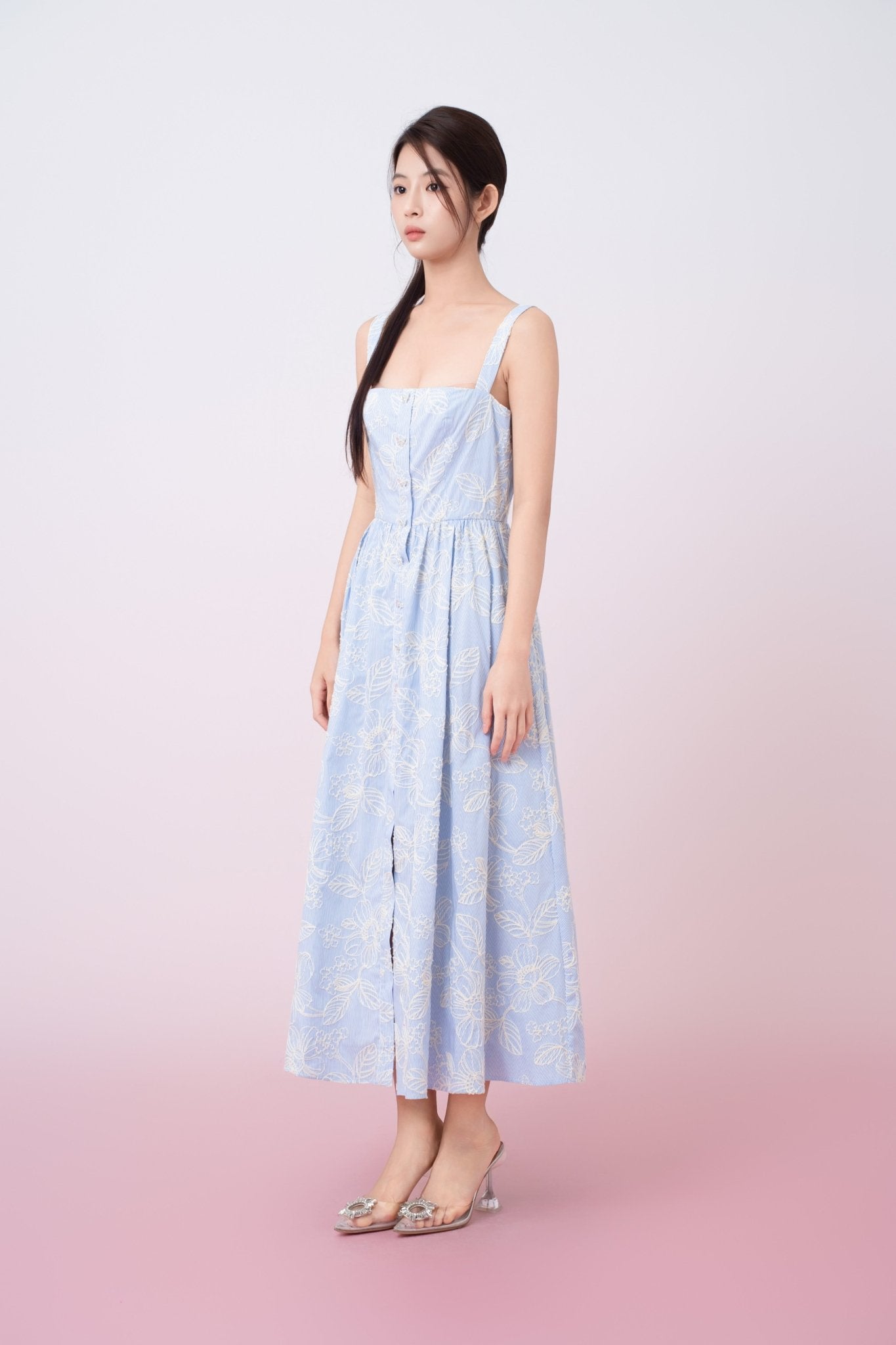 Jaquelynn Cream Floral Emb In Light Blue Button - Front Dress - Nimisski