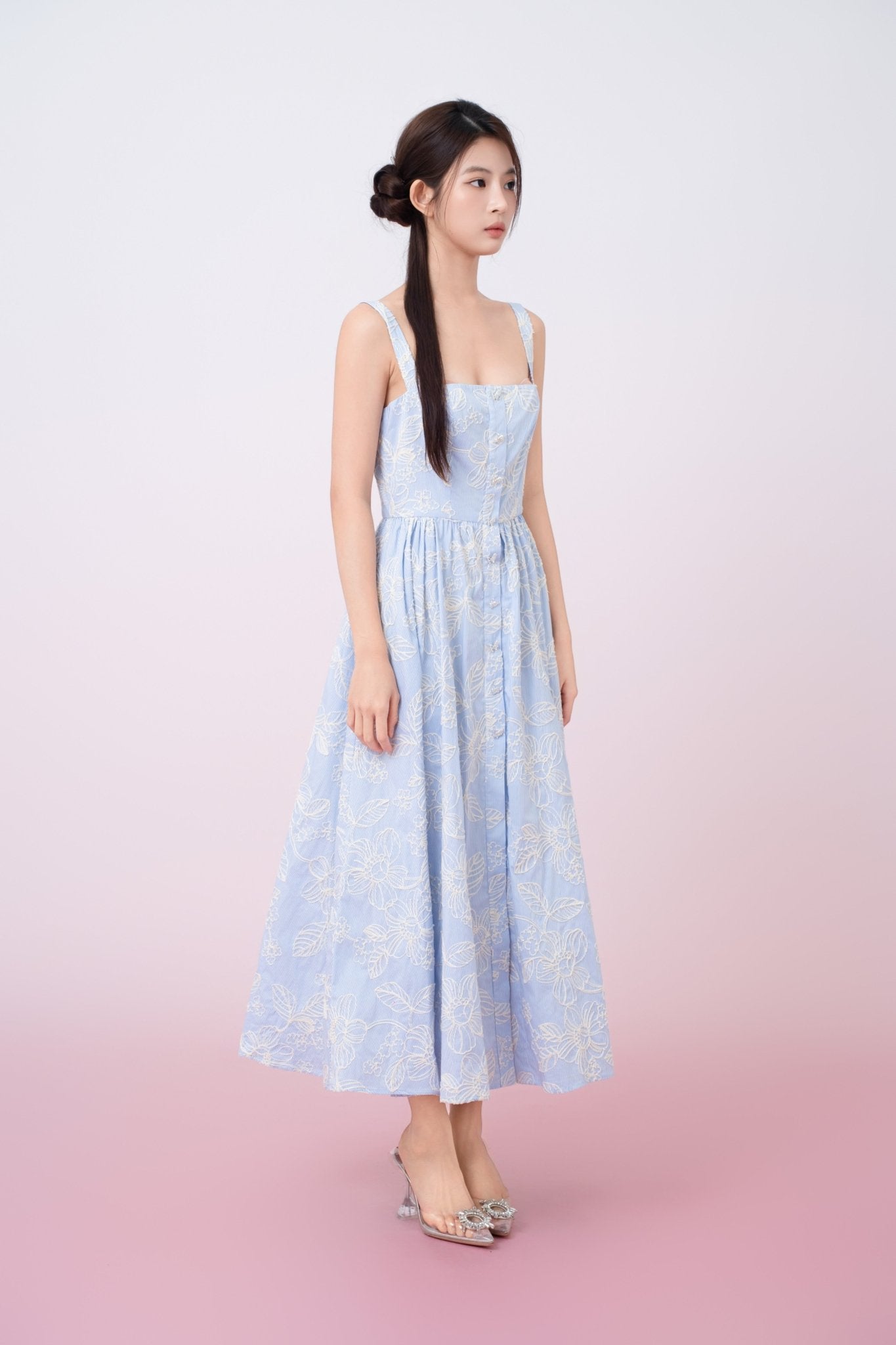 Jaquelynn Cream Floral Emb In Light Blue Button - Front Dress - Nimisski
