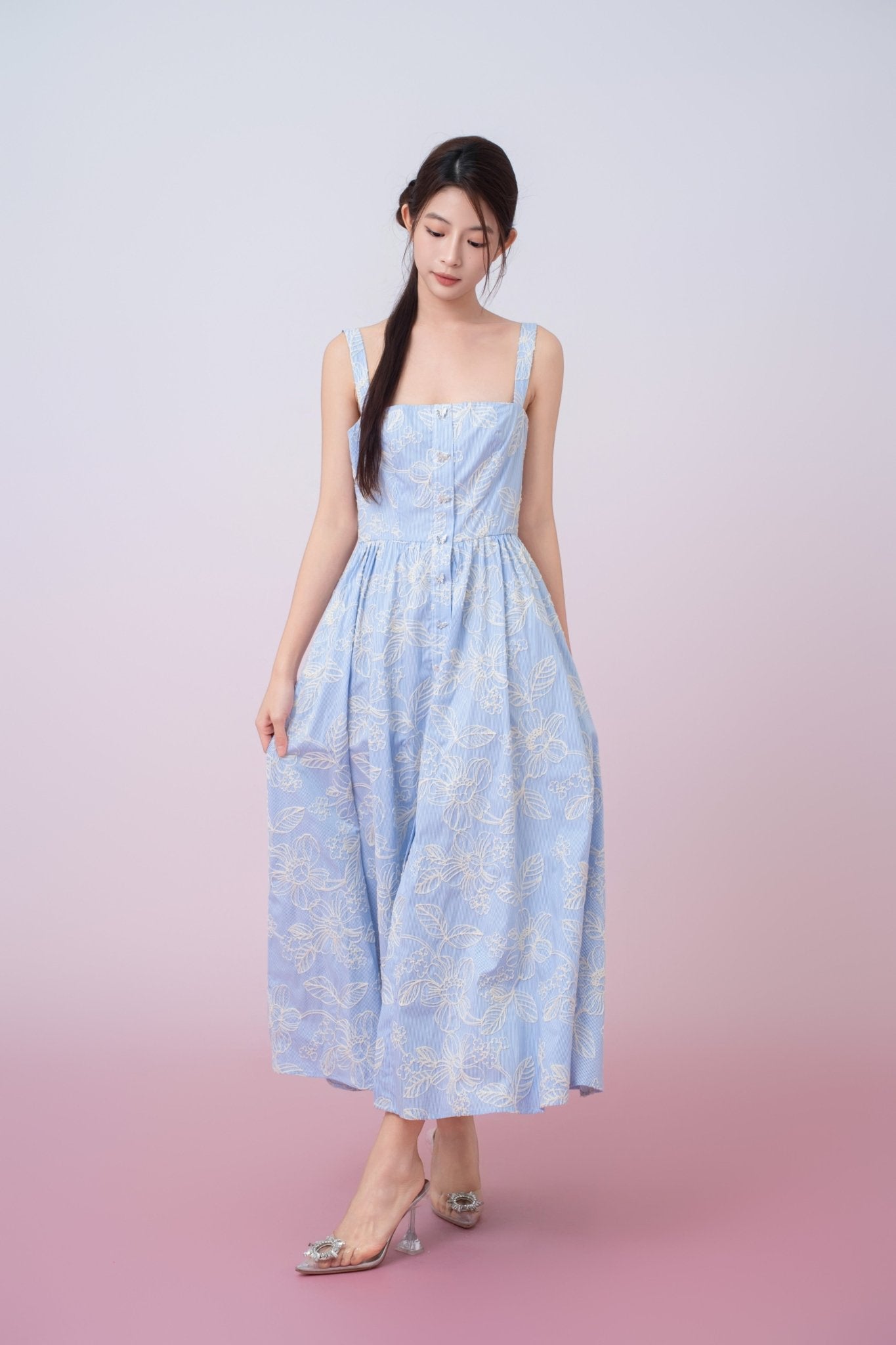 Jaquelynn Cream Floral Emb In Light Blue Button - Front Dress - Nimisski