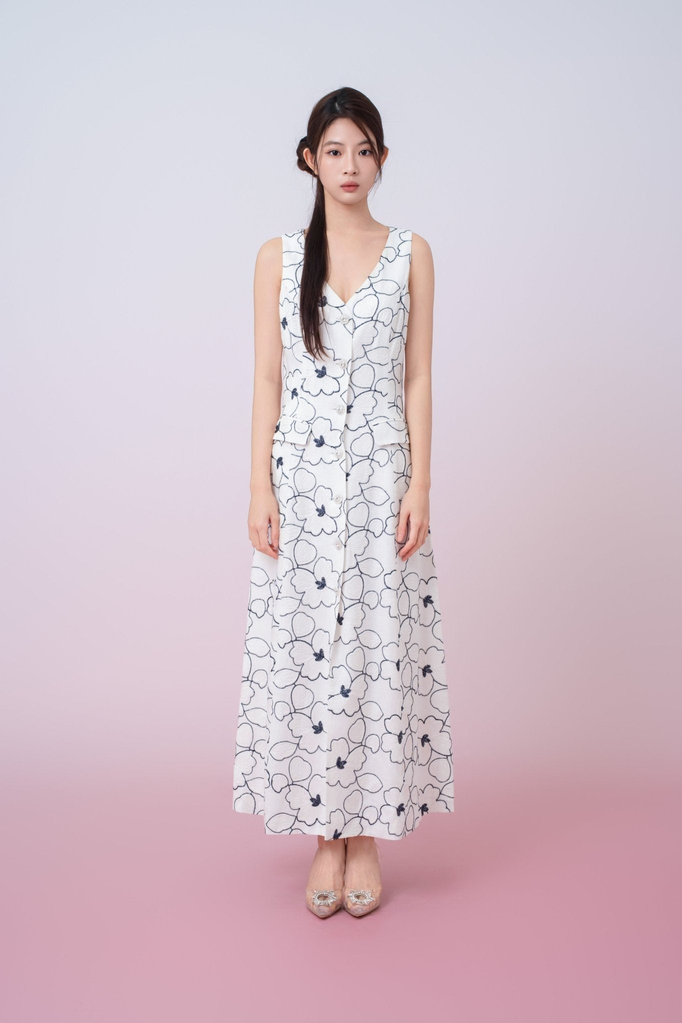 Geertje Floral Embroidery In White Button Down Dress - Nimisski