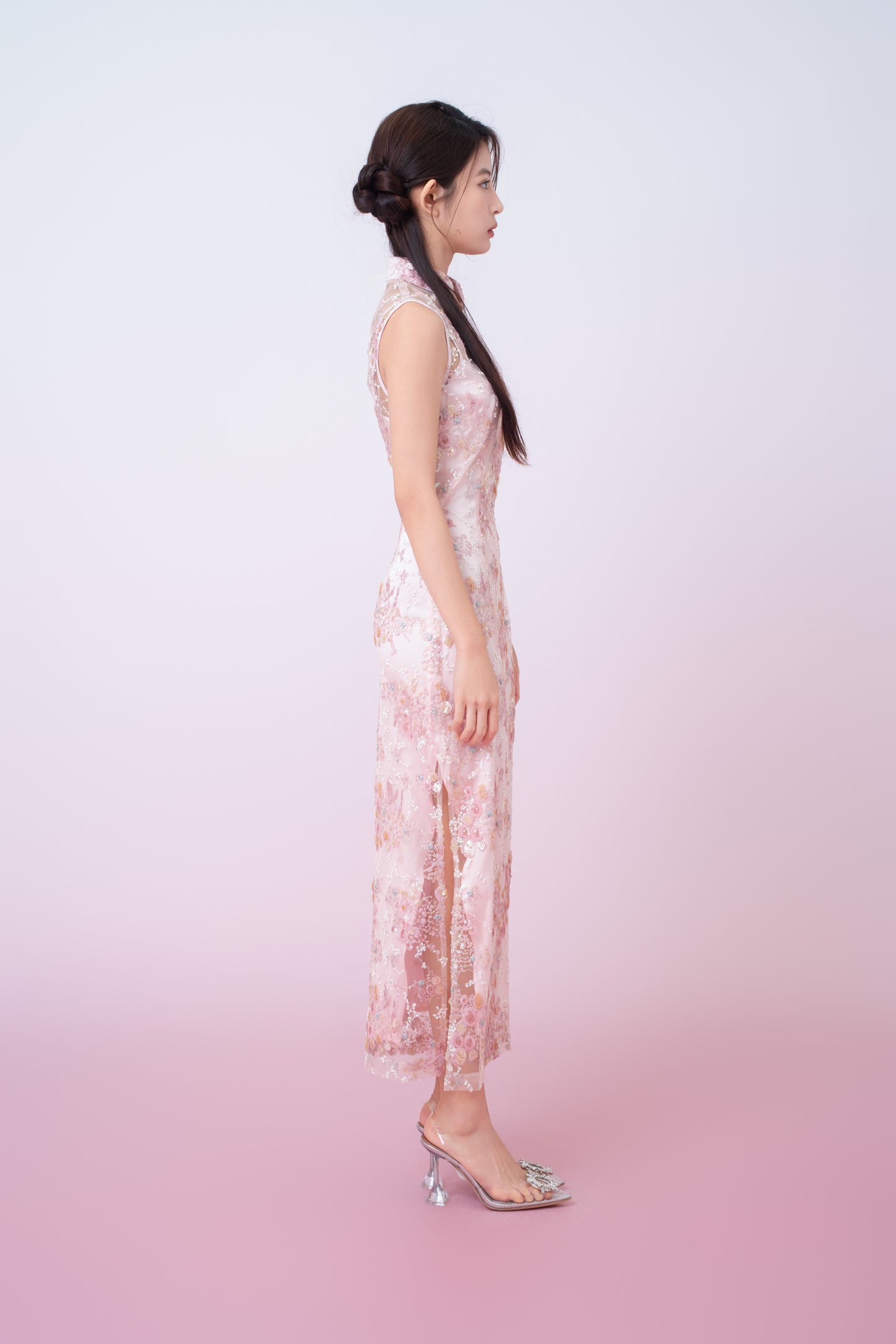 Kimber Light Pink Floral Sequins Sleeveless Cheongsam Dress
