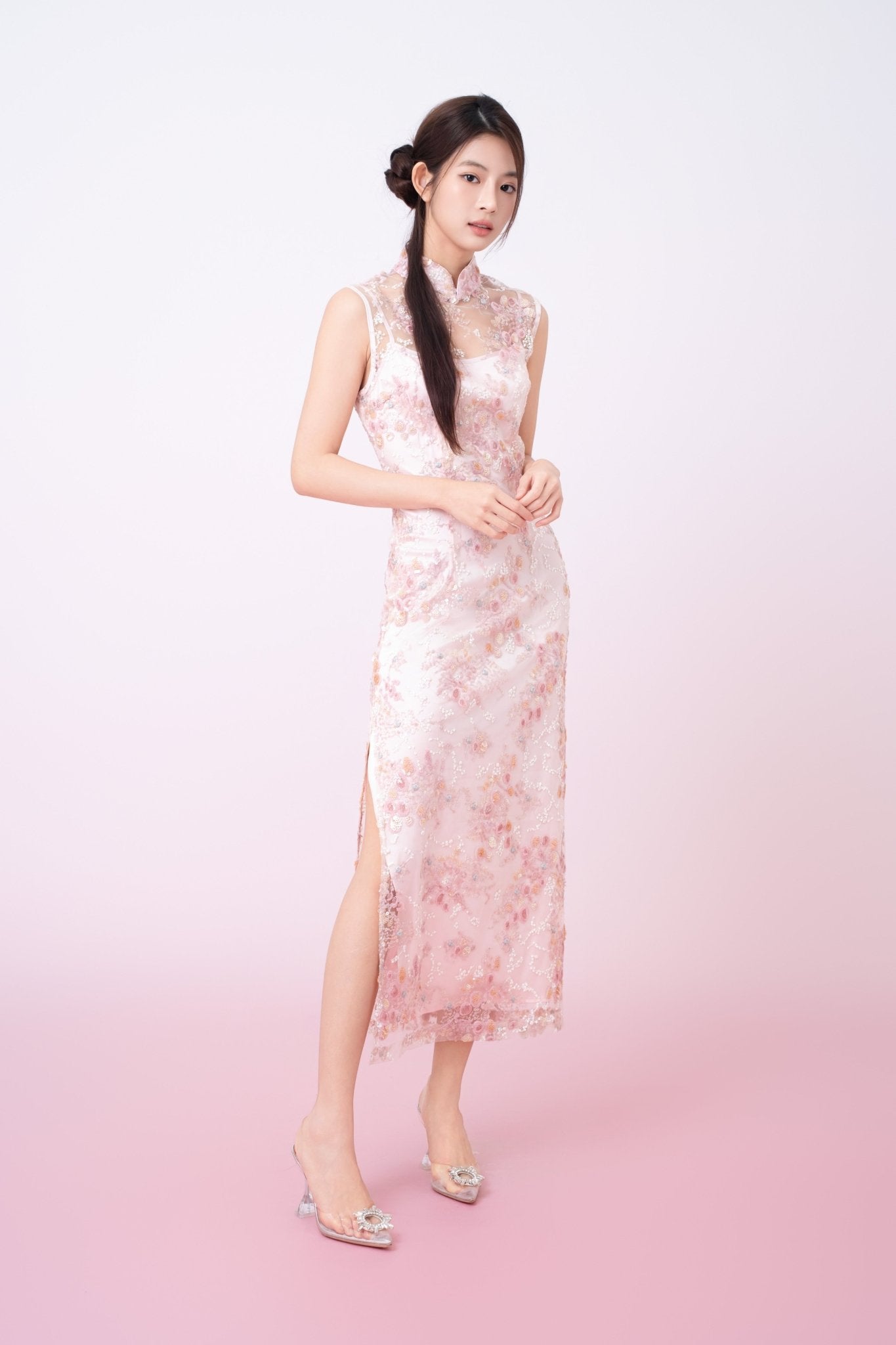 Kimber Light Pink Floral Sequins Sleeveless Cheongsam Dress - Nimisski