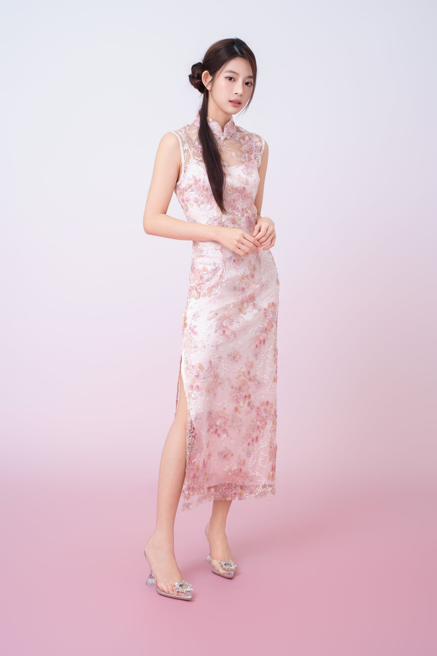 Kimber Light Pink Floral Sequins Sleeveless Cheongsam Dress