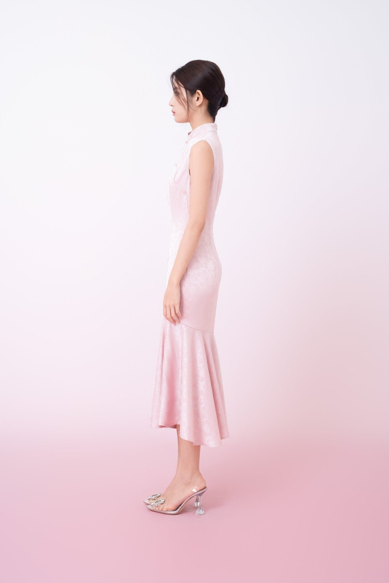 Kynlee Pink Jacquard Mandarin Collar Mermaid Cheongsam Dress - Nimisski