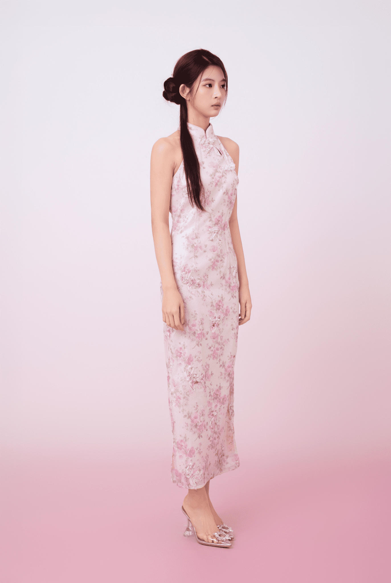 Kimora Cream Floral Sequined Halter Neck Cheongsam Dress - Nimisski