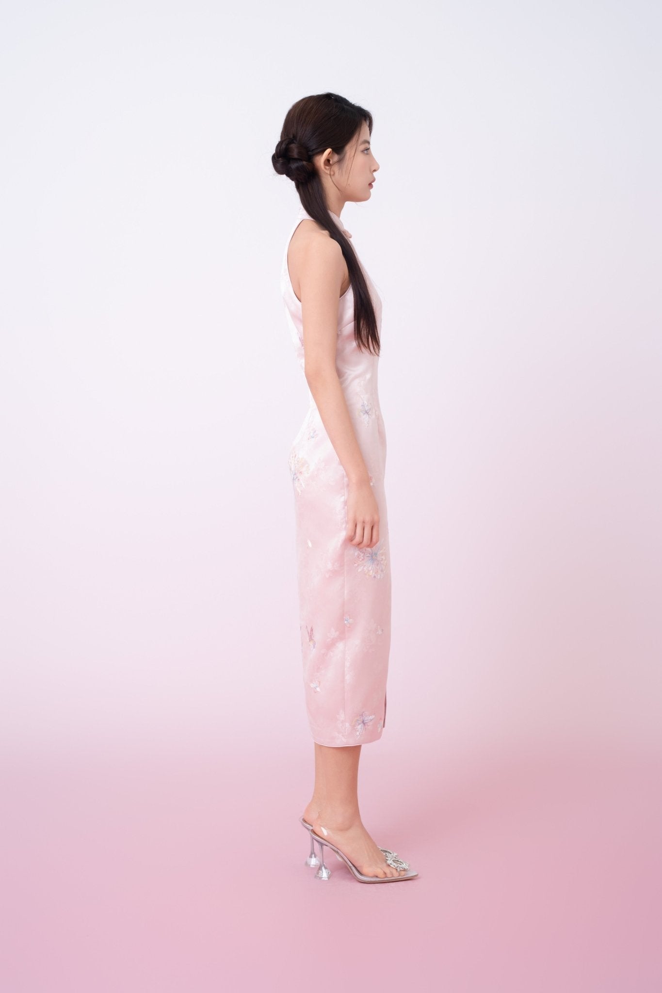 Kaliyah Pink Jacquard With Front Slit Halter Neck Cheongsam Dress - Nimisski