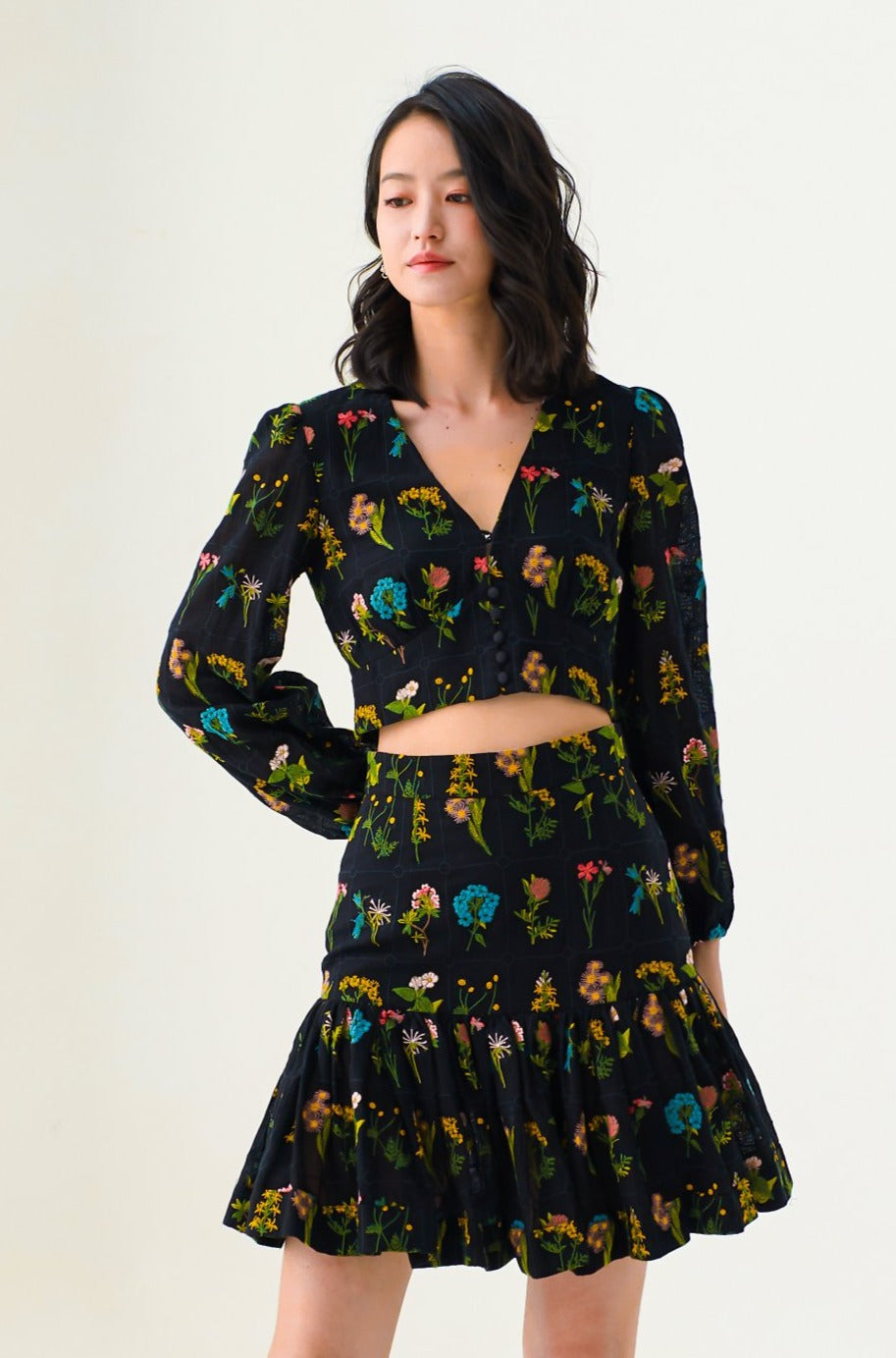 Estela Black Floral Embroidery Skirt