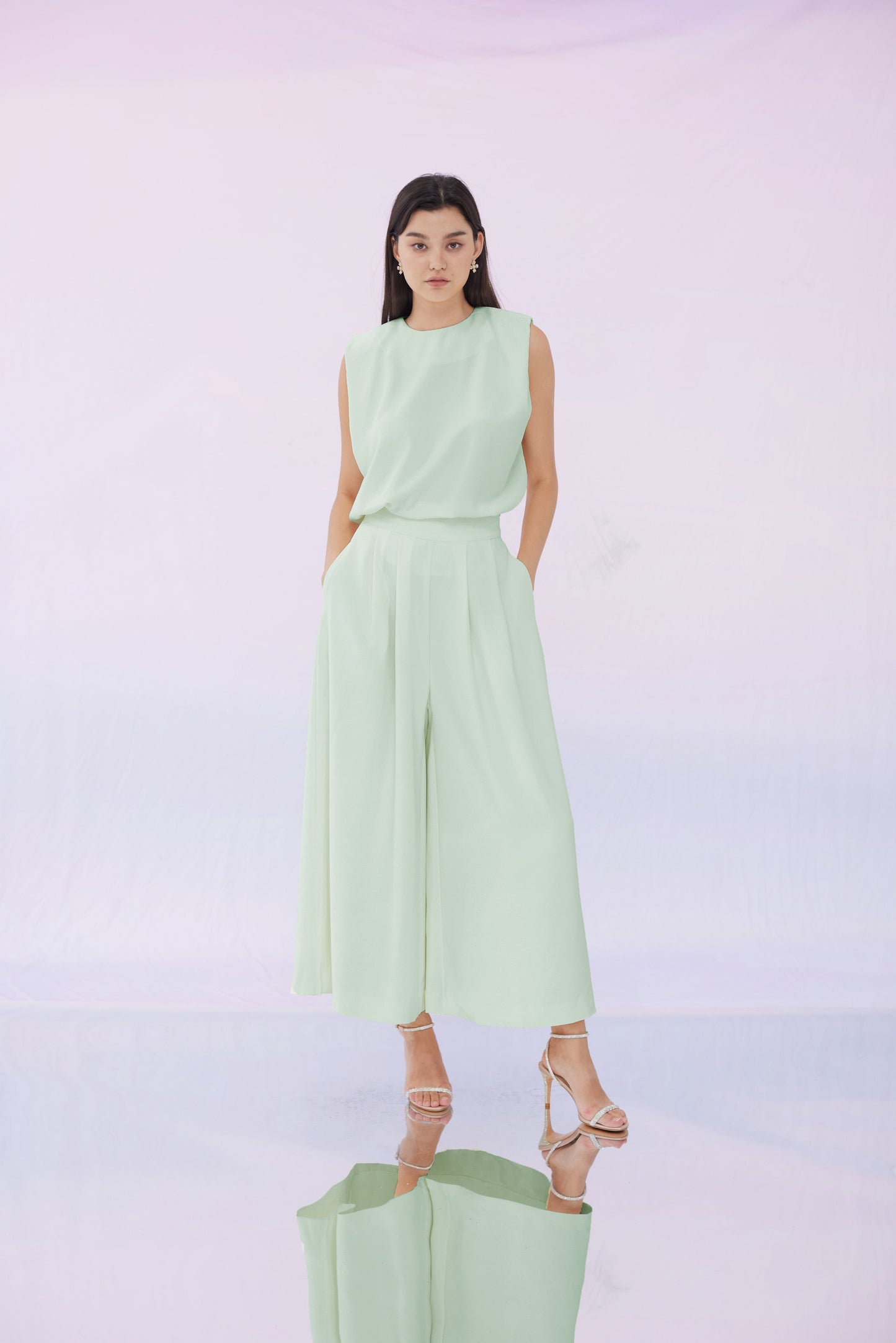 Elyssa Green Sleeveless Top