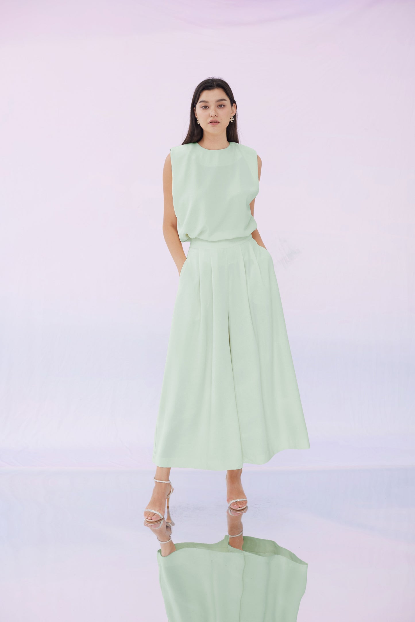 Elyssa Green Sleeveless Top